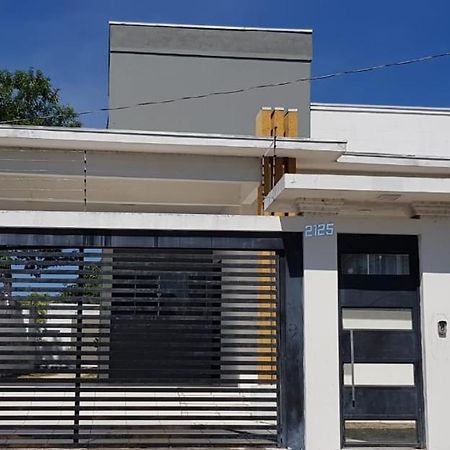 Casa ampla e confortável próximo ao centro Corumbá Esterno foto